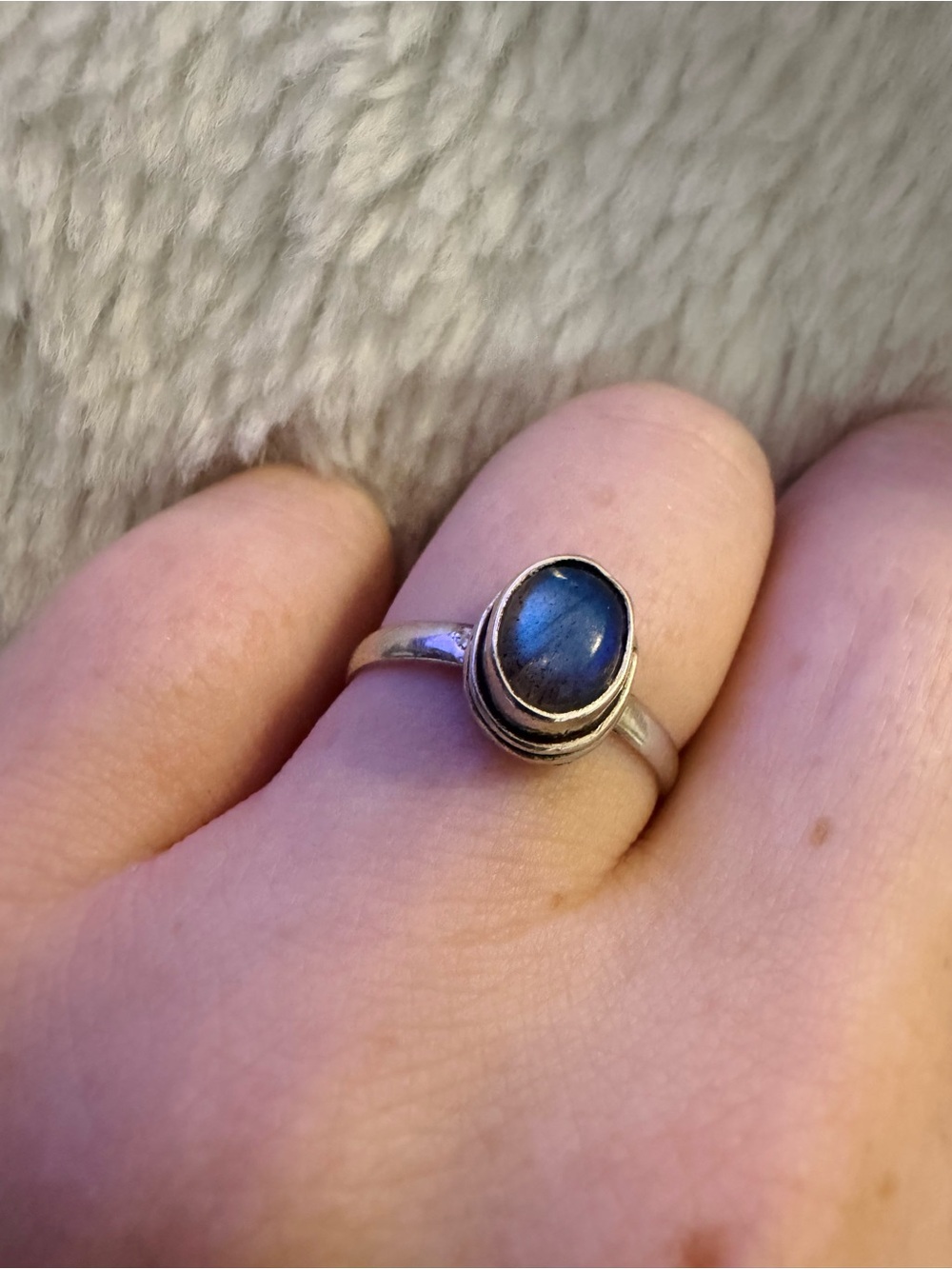 Sterling Silver Oval labradorite Ring - Women's Jewelry